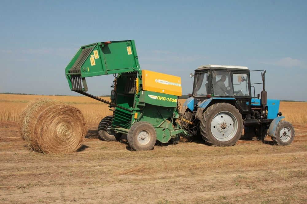 Пресс-подборщик для подбора льносырья БобруйскАгроМаш ПРЛ-150АМ