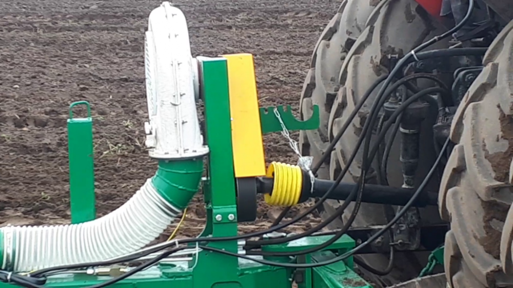 Сеялка пневматическая универсальная БобруйскАгроМаш "БЕРЕЗИНА" 9600