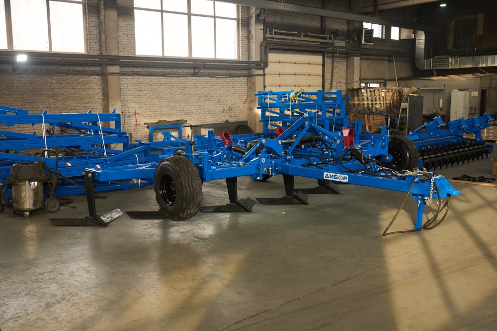 Культиватор-плоскорез глубокорыхлитель ДиборЭкспорт КПГ-7