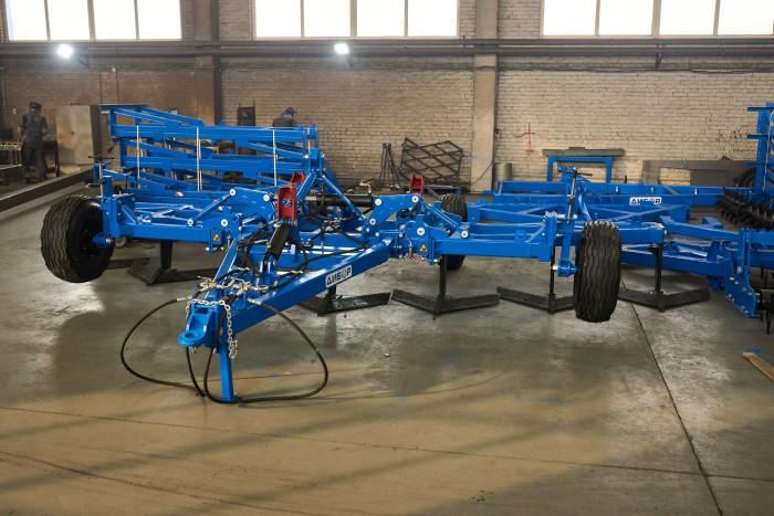 Культиватор-плоскорез глубокорыхлитель ДиборЭкспорт КПГ-7