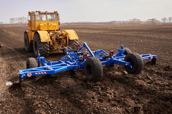 Культиватор-плоскорез глубокорыхлитель ДиборЭкспорт КПГ-7