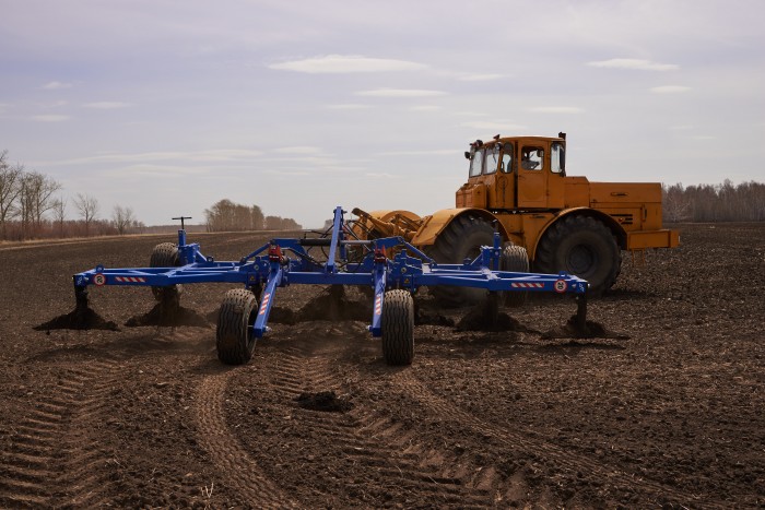 Культиватор-плоскорез глубокорыхлитель ДиборЭкспорт КПГ-7