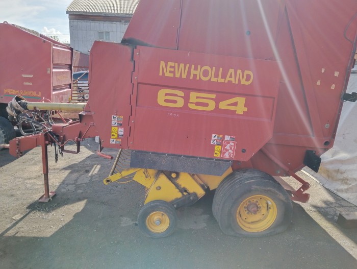 Пресс-подборщик New Holland 654 б/у