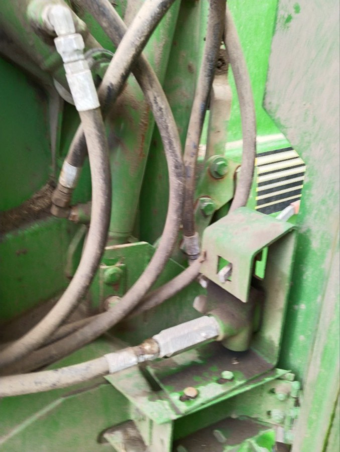 Пресс-подборщик John Deere 590 б/у