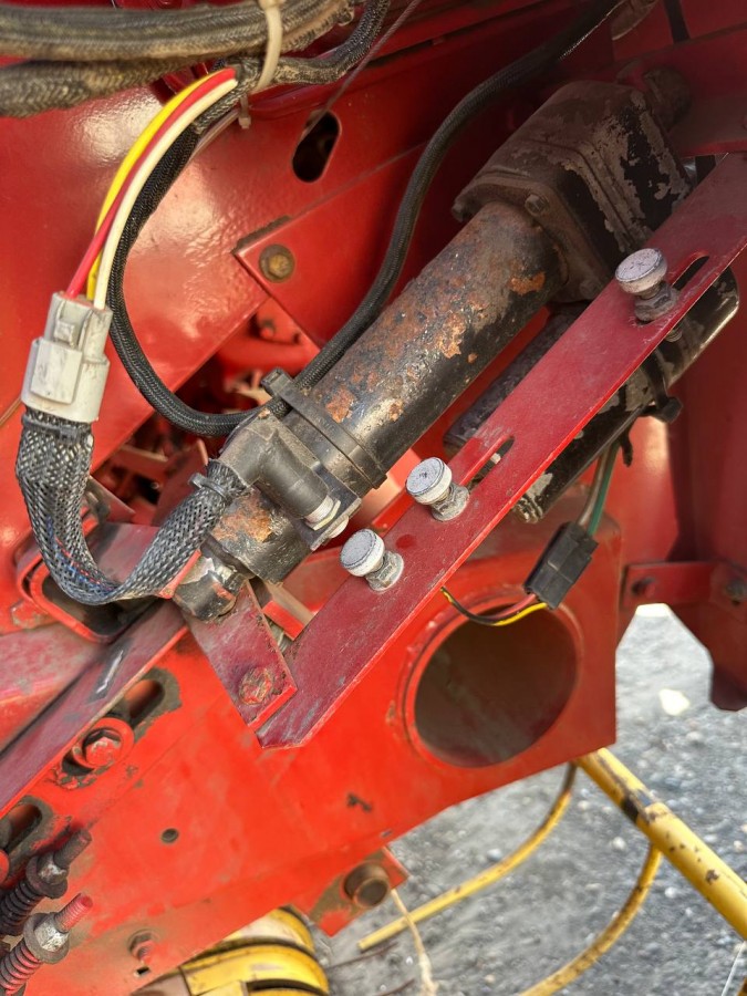 Пресс-подборщик New Holland 640 б/у