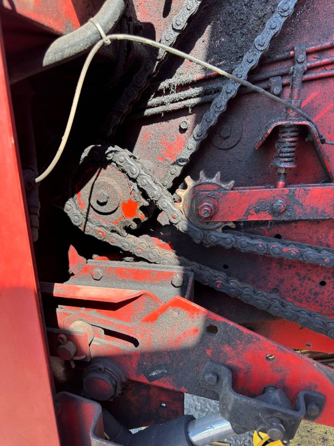 Пресс-подборщик New Holland 640 б/у