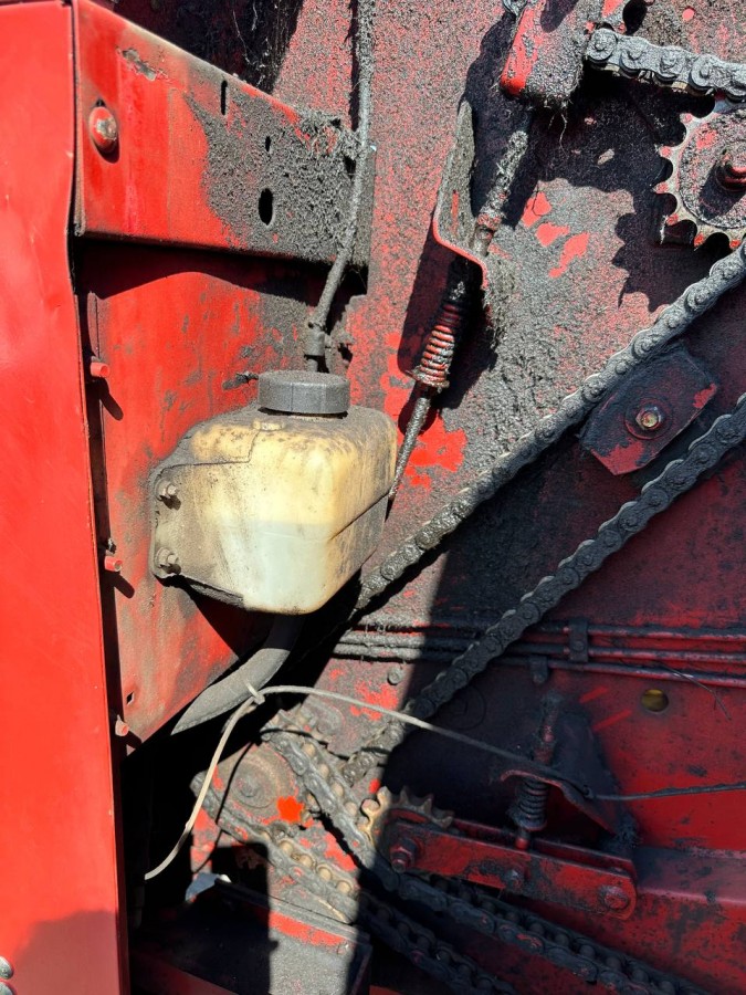 Пресс-подборщик New Holland 640 б/у