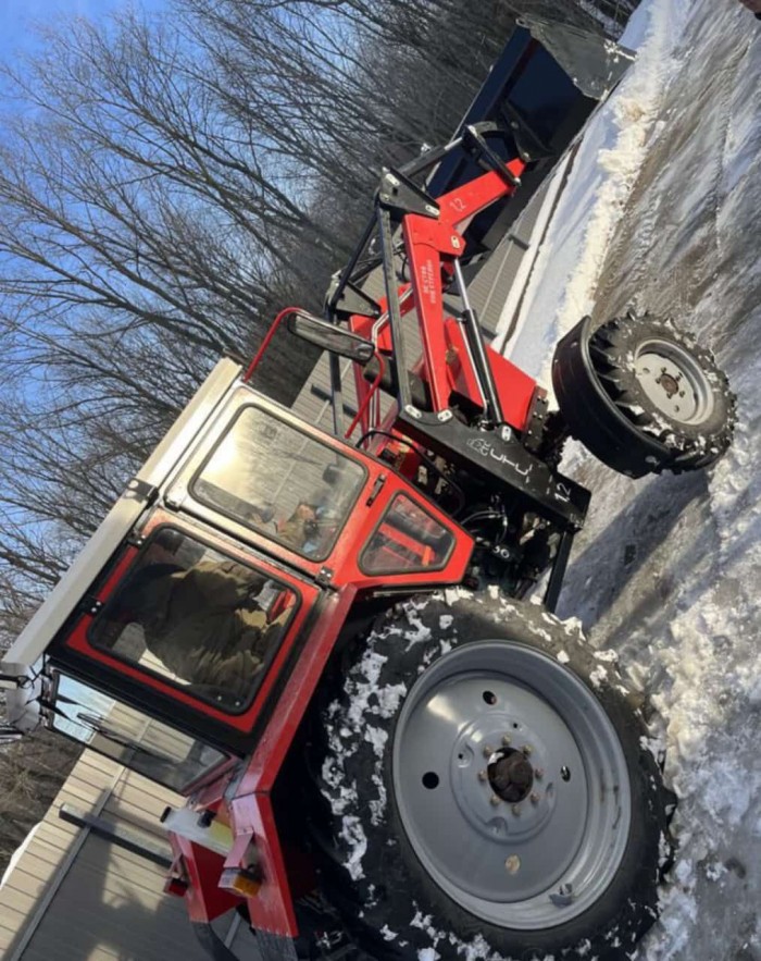 Погрузчик фронтальный универсальный СТС-1.2 (в комплекте с разгружающими балками)  (МТЗ 80/82/ЮМЗ)