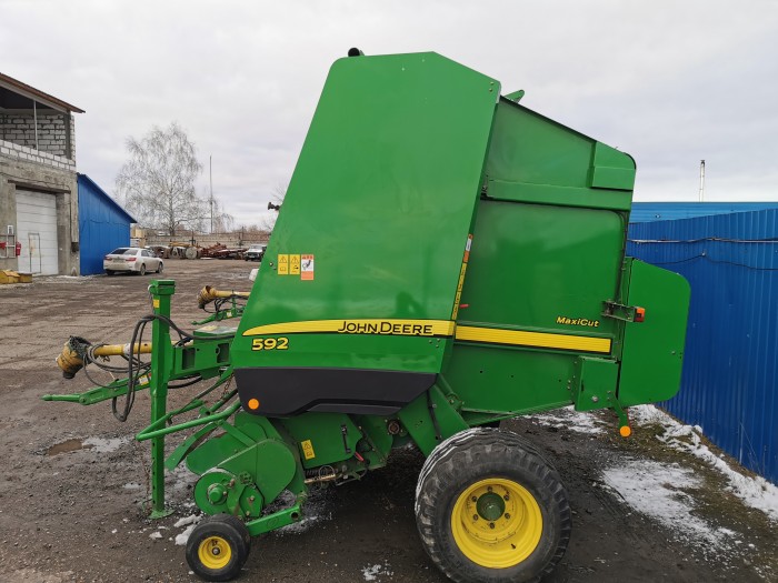 Пресс-подборщик John Deere 592 MaxiCut б/у