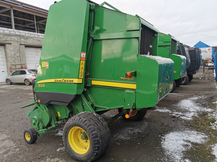 Пресс-подборщик John Deere 592 MaxiCut б/у