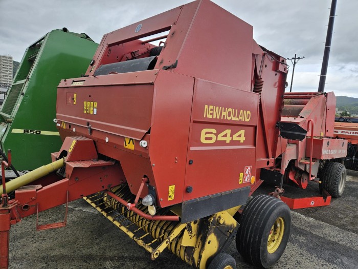 Пресс-подборщик New Holland 644 б/у