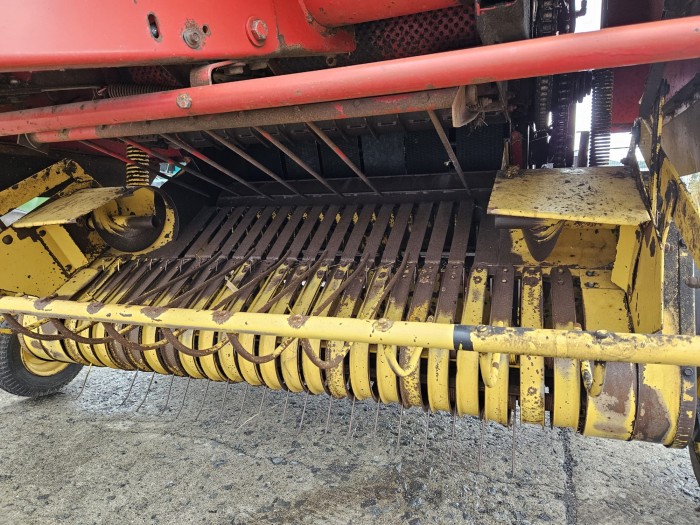 Пресс-подборщик New Holland 644 б/у