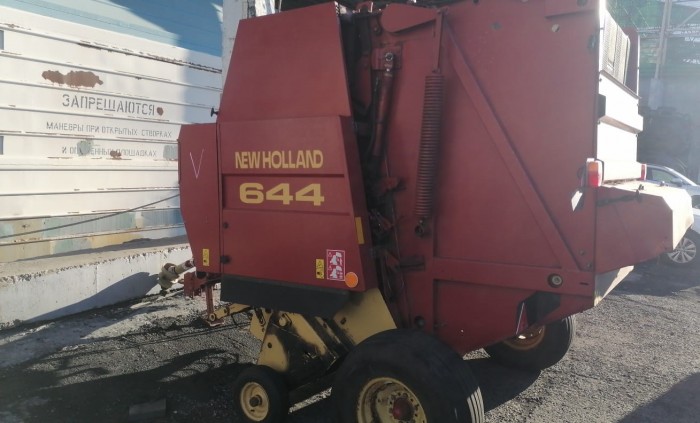 Пресс-подборщик New Holland 644 б/у
