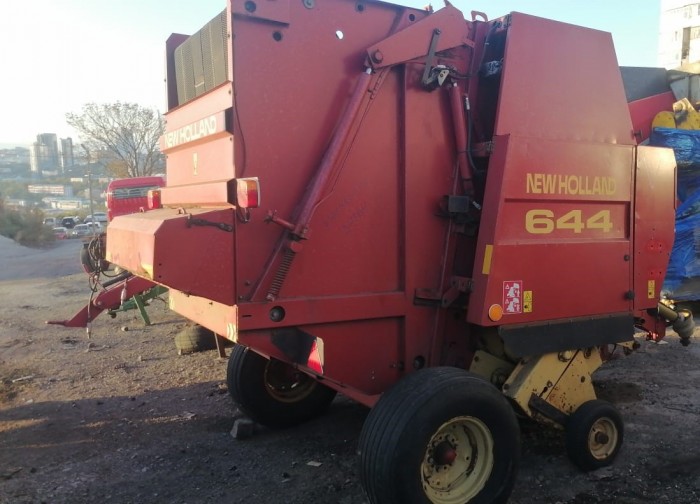 Пресс-подборщик New Holland 644 б/у