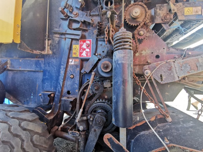 Пресс-подборщик New Holland BR 7060 CropCutter б/у