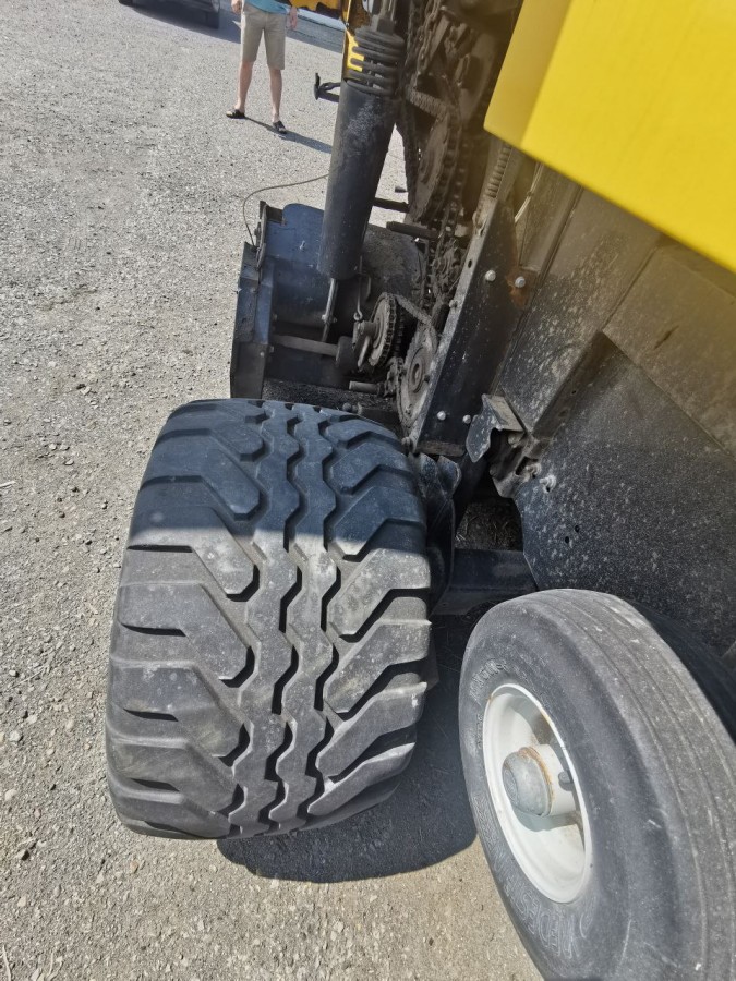 Пресс-подборщик New Holland BR 7060 CropCutter б/у