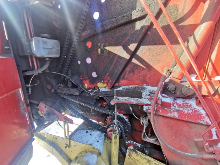 Пресс-подборщик New Holland 650 б/у