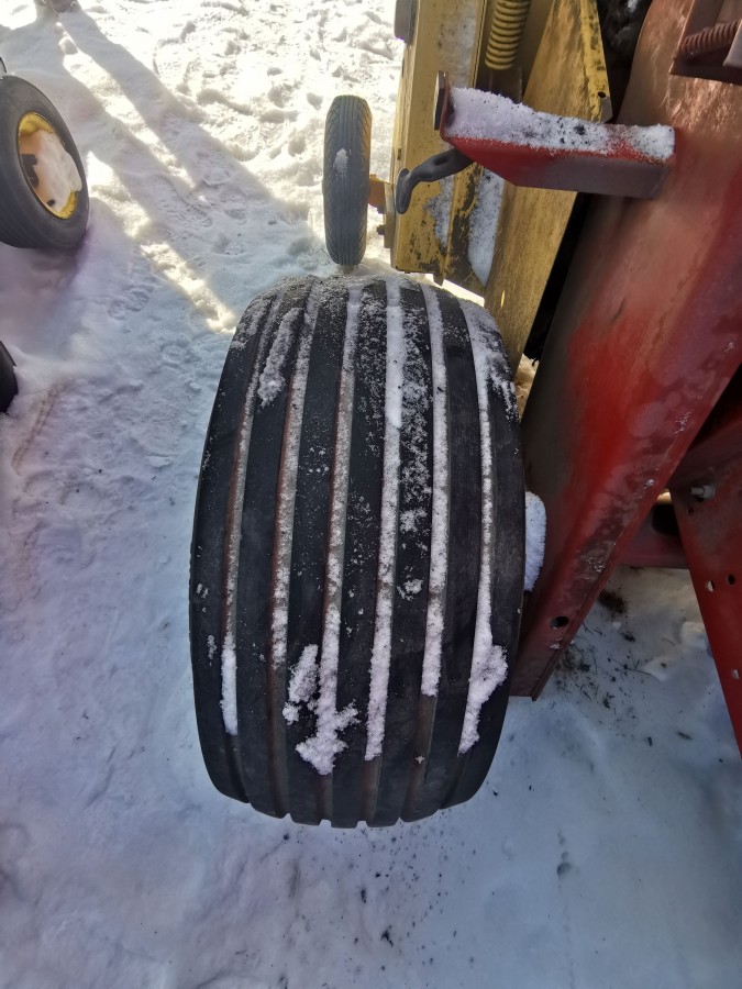 Пресс-подборщик New Holland 650 б/у