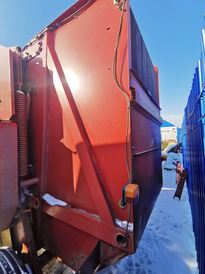 Пресс-подборщик New Holland 650 б/у