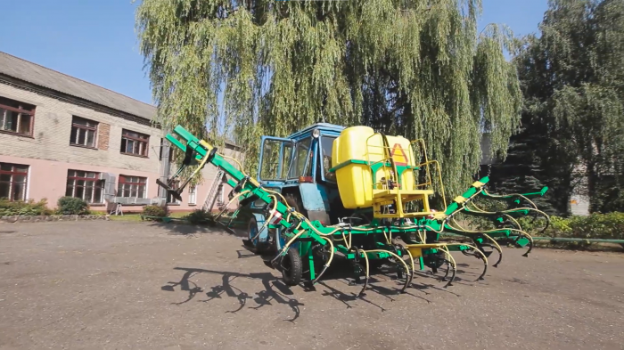 Культиватор растениепитатель БобруйскАгроМаш КРН-5.6