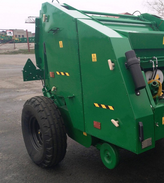 Пресс-подборщик рулонный БобруйскАгроМаш ПР-Ф-110М