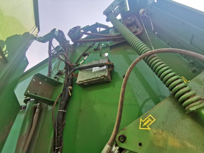 Пресс-подборщик John Deere 590 б/у