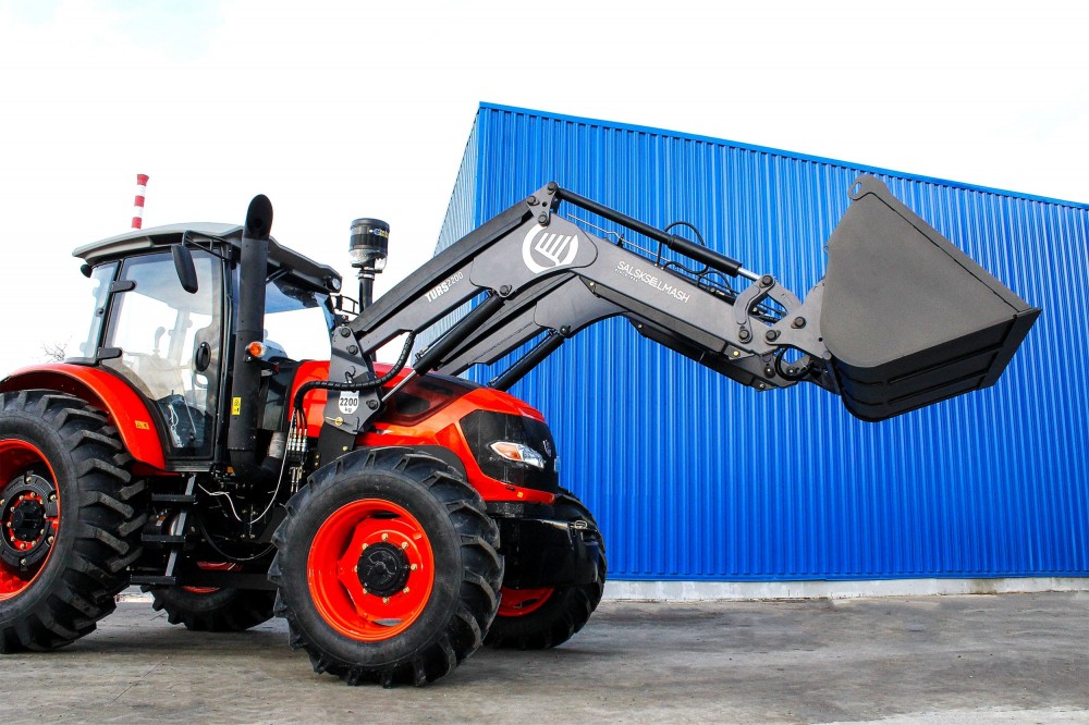 Погрузчик фронтальный Сальсксельмаш TURS-2200-0Д с джойстиком / плавающим положением / выворот ковша 100° для BELARUS 1221(.2.3)/1523