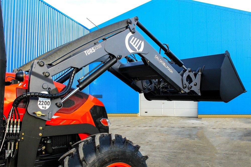 Погрузчик фронтальный Сальсксельмаш TURS-2200-0Д с джойстиком / плавающим положением / выворот ковша 100° для BELARUS 1221(.2.3)/1523