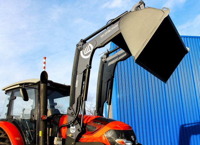 Погрузчик фронтальный Сальсксельмаш TURS-2200-0Д с джойстиком / плавающим положением / выворот ковша 100° для BELARUS 1221(.2.3)/1523