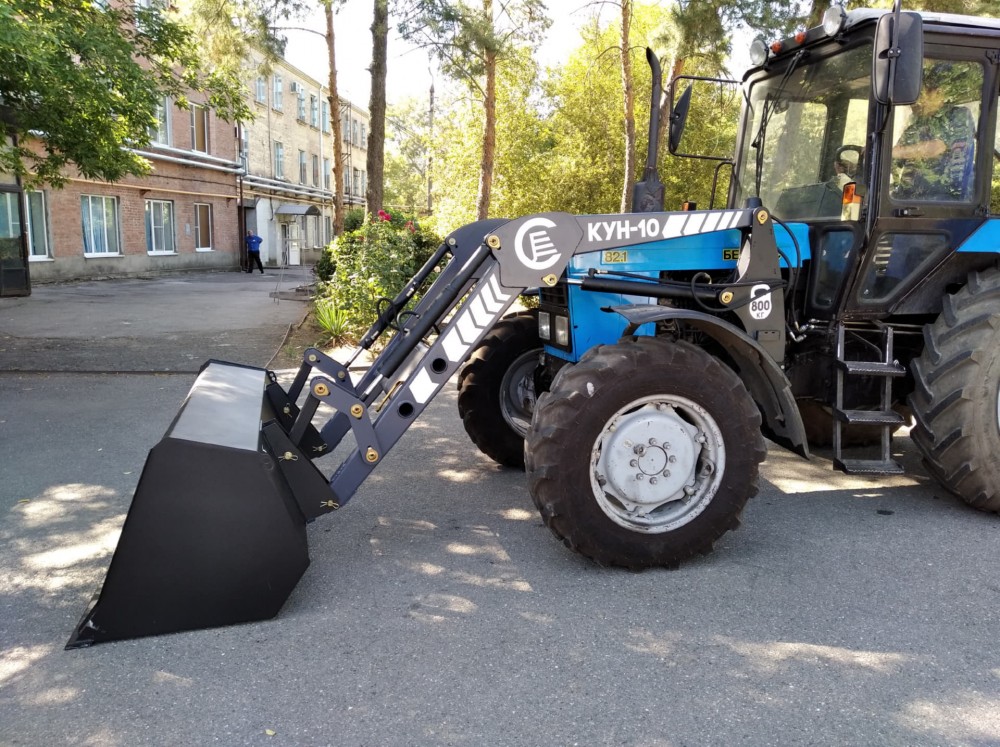 Погрузчик фронтальный Сальсксельмаш КУН-10 для BELARUS 8й серии