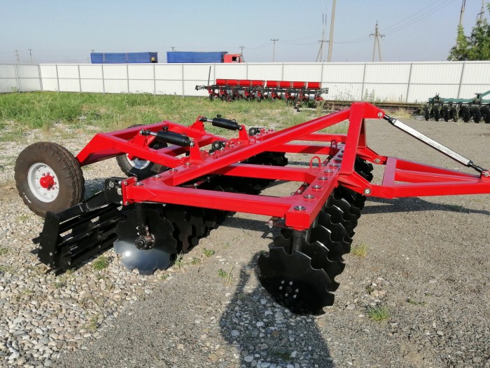 Борона прицепная КалинаАгро БДМ 4.5Х2ПУ с планчатым катком из полосы