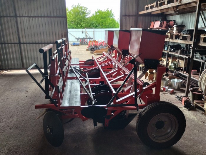 Картофелесажалка КалинаАгро КФСК - 6БК