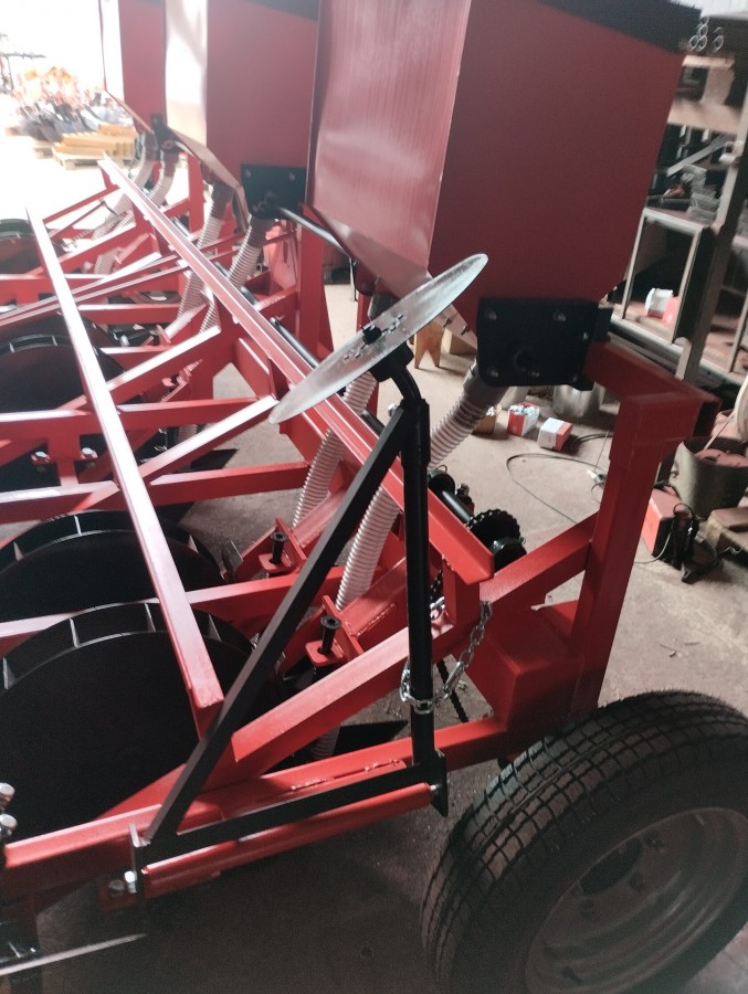 Картофелесажалка КалинаАгро КФСК - 6БК