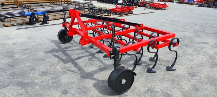 Культиватор стрельчатый навесной КалинаАгро КСН - 3.2S с планчатым катком из полосы