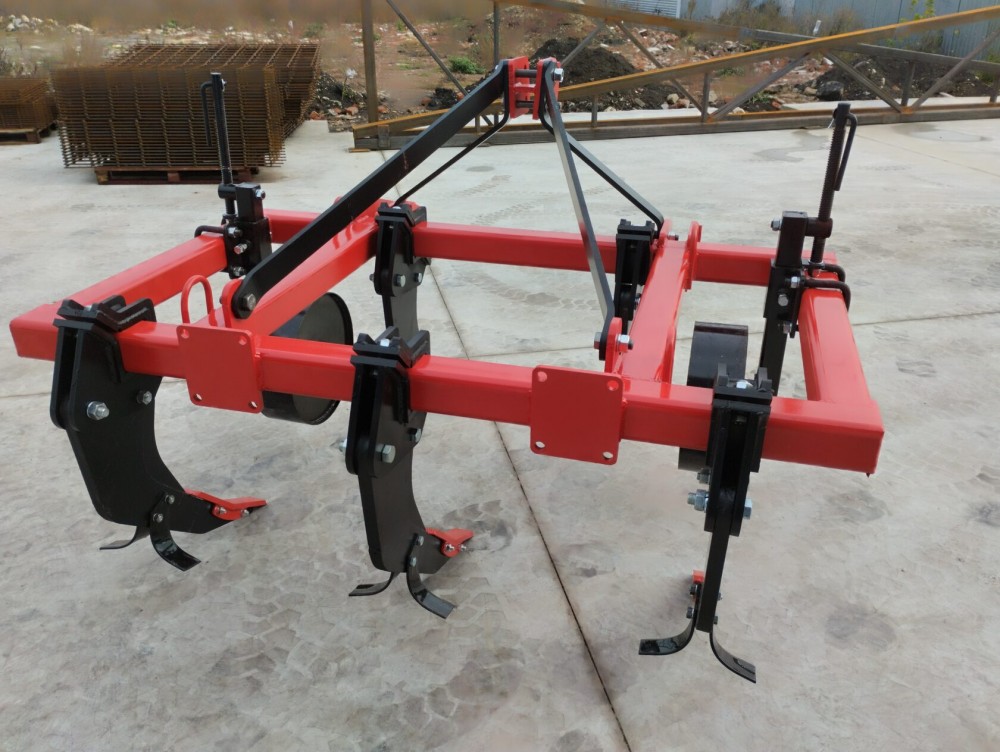 Плуг чизельный (глубoкoрыхлитeль) навесной КалинаАгро ГРН - 5 без катка, с опорными колесами