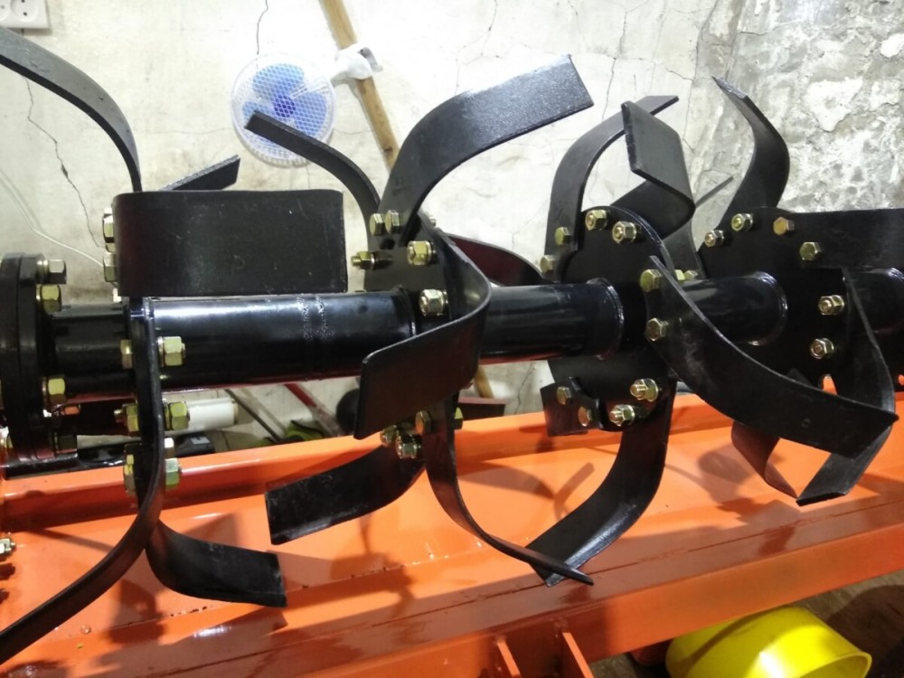 Почвофреза (роторный культиватор) Уралец серии 1GQE-220 боковой редуктор