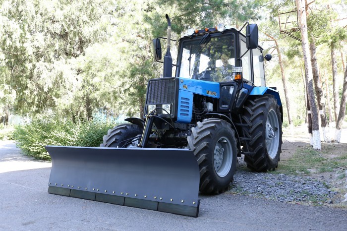 Коммунальный отвал (гидравлический поворот) Сальсксельмаш КО-2