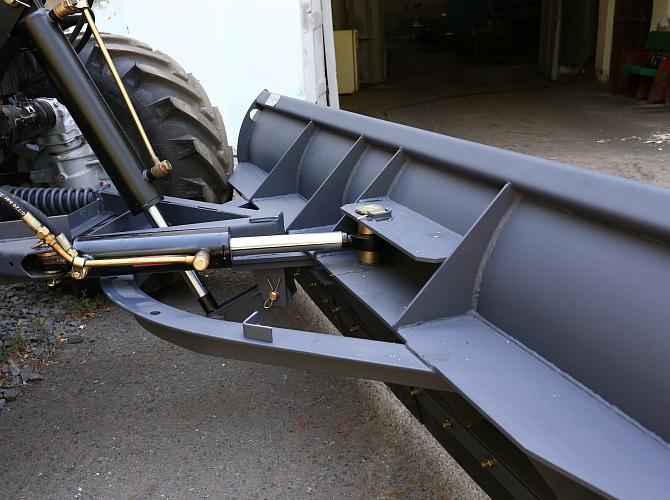 Коммунальный отвал (гидравлический поворот) Сальсксельмаш КО-2