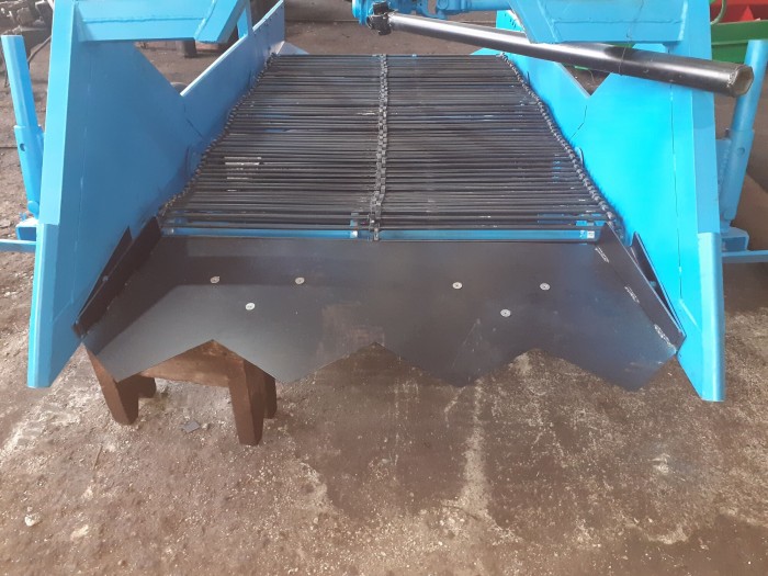 Копатель навесной для чеснока КНЧ-4