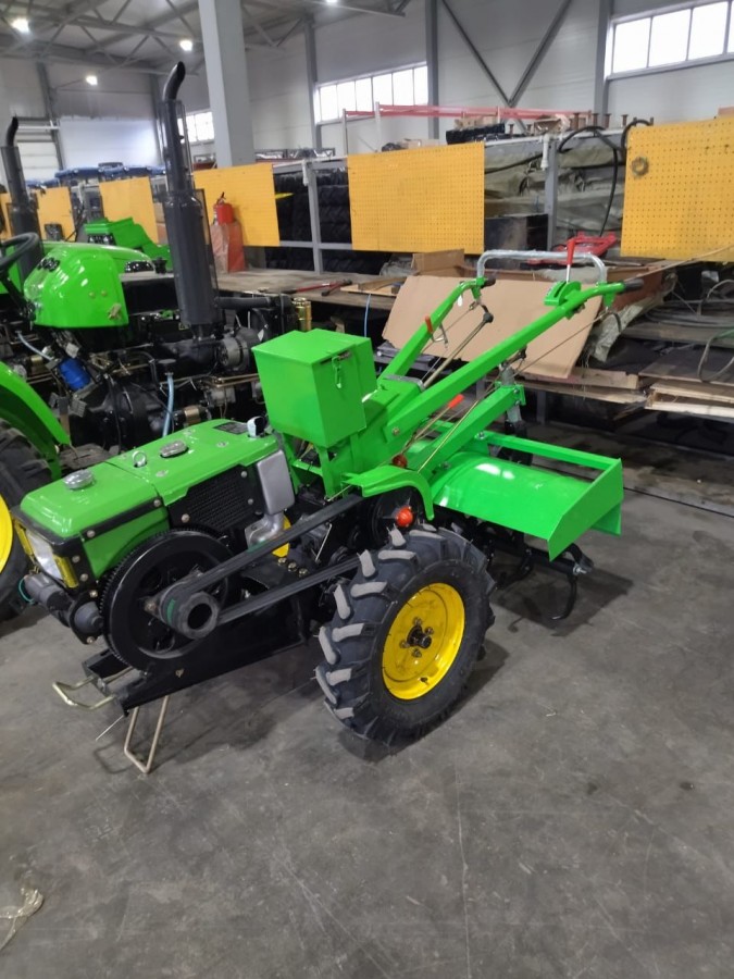 Мотоблок Рустрак Р-15 с фрезой и сидением