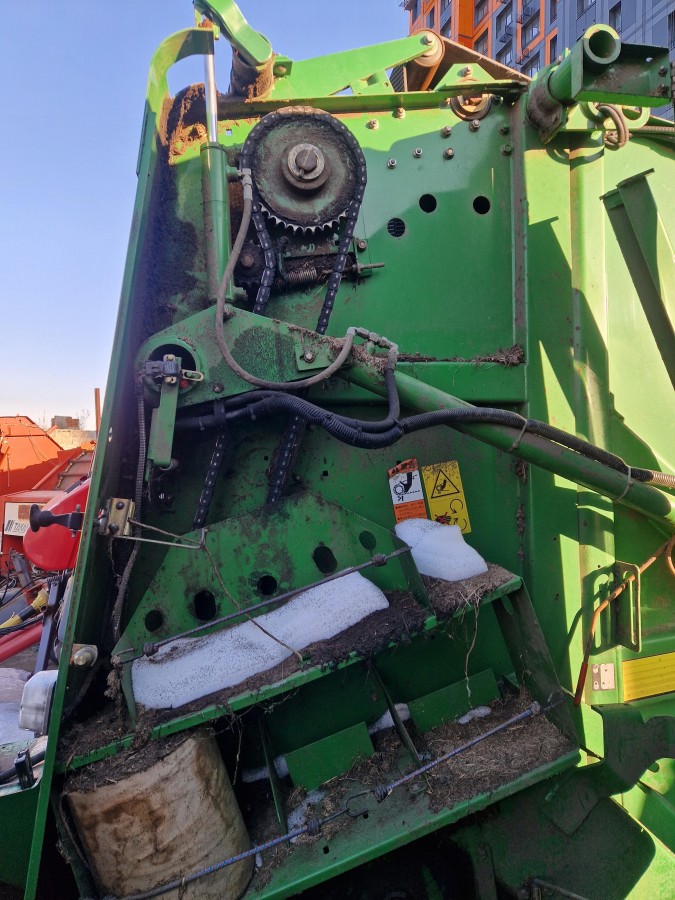 Пресс-подборщик John Deere 582 MaxiCut б/у