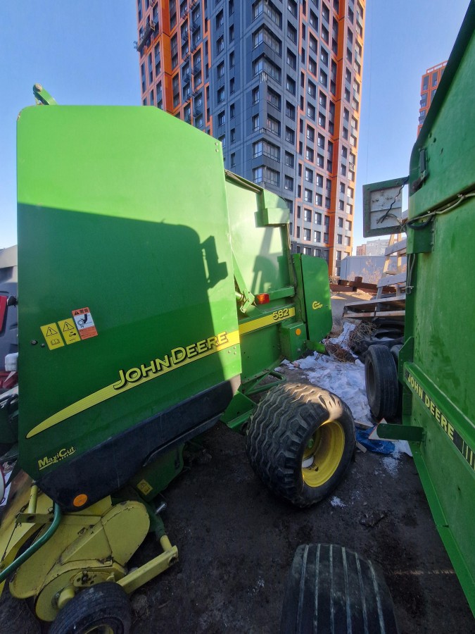 Пресс-подборщик John Deere 582 MaxiCut б/у
