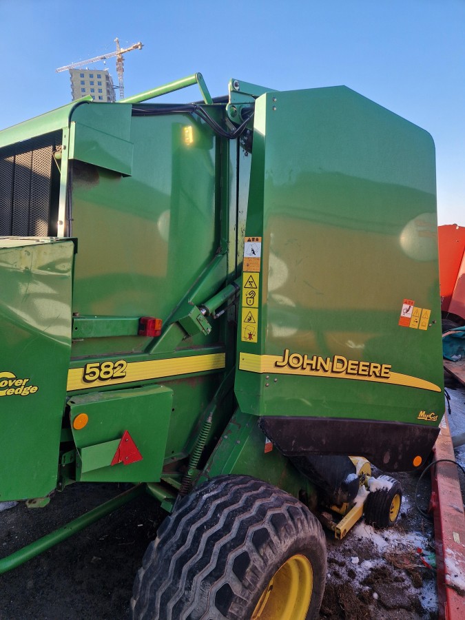 Пресс-подборщик John Deere 582 MaxiCut б/у