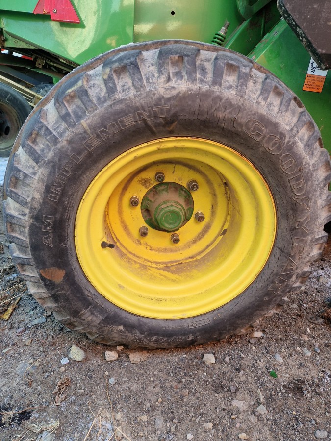 Пресс-подборщик John Deere 582 MaxiCut б/у