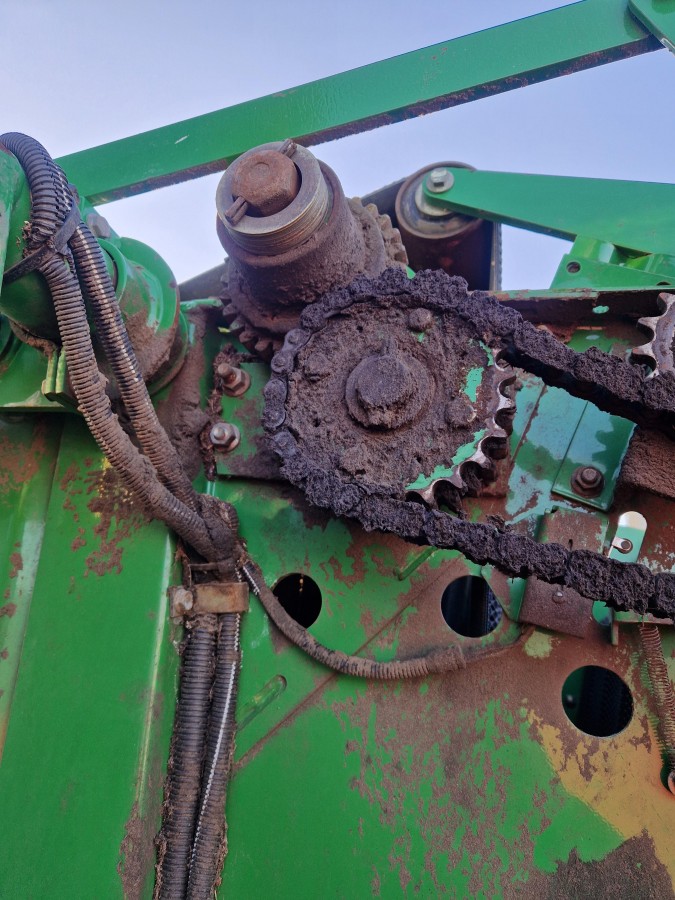 Пресс-подборщик John Deere 582 MaxiCut б/у