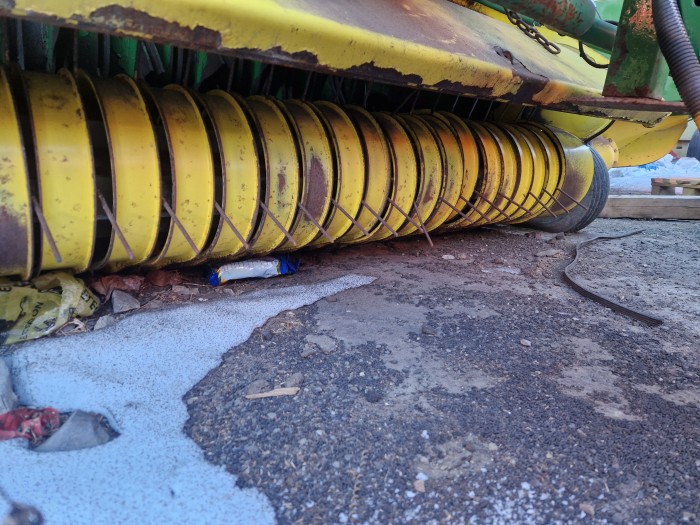 Пресс-подборщик John Deere 582 MaxiCut б/у