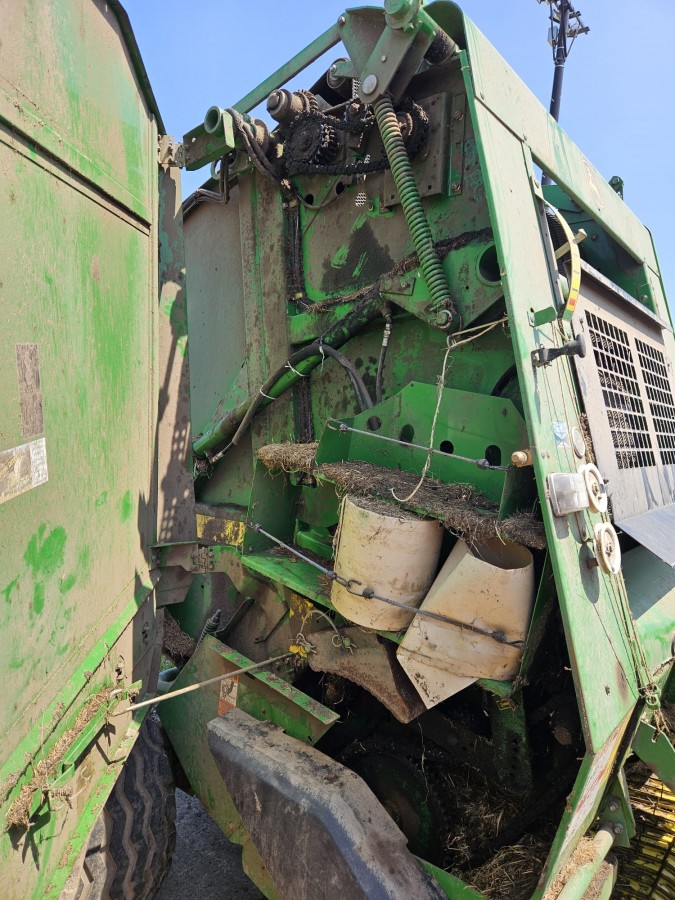 Пресс-подборщик John Deere 582 MaxiCut б/у