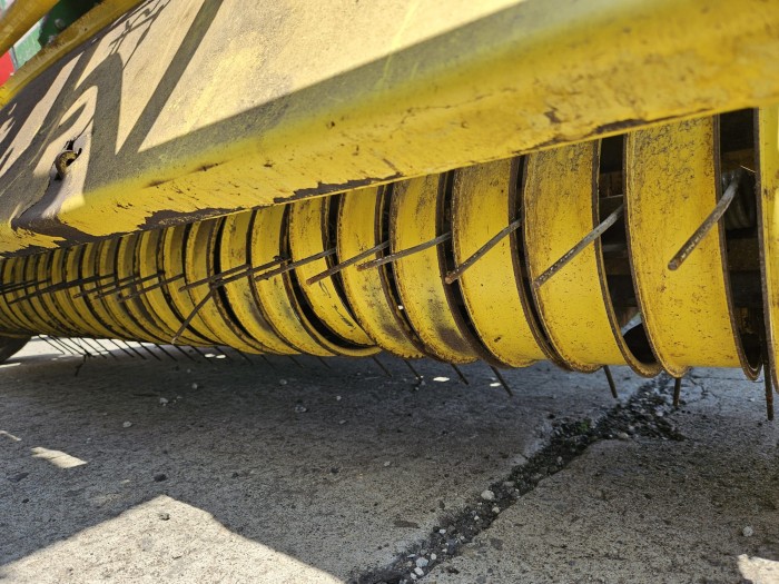 Пресс-подборщик John Deere 582 MaxiCut б/у