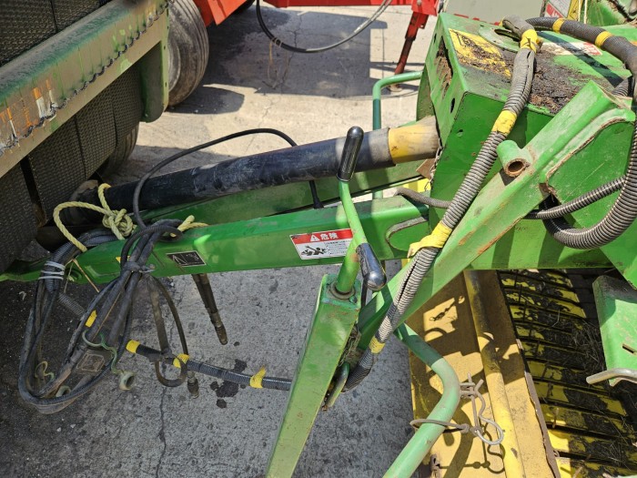 Пресс-подборщик John Deere 582 MaxiCut б/у