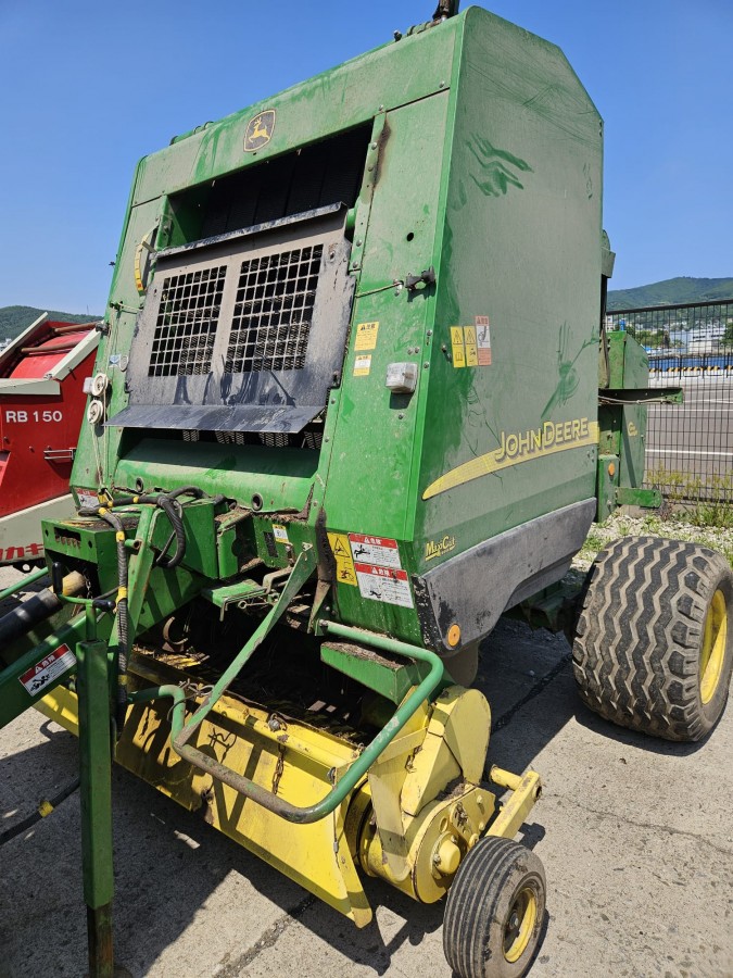 Пресс-подборщик John Deere 582 MaxiCut б/у